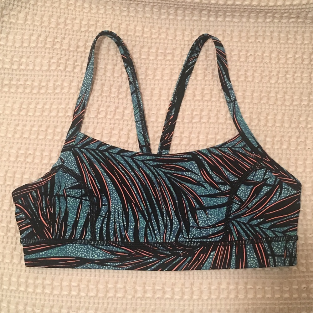 Lululemon sports bra